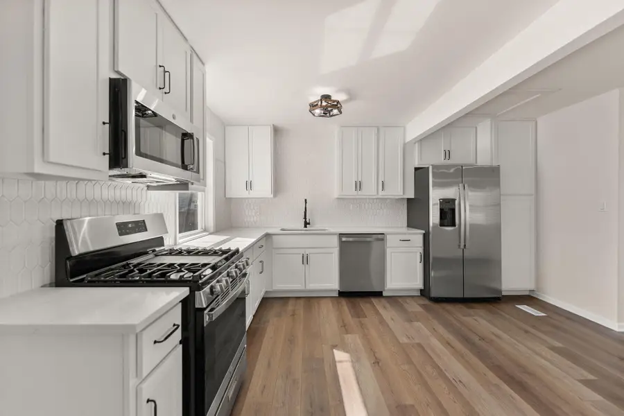 11 N Guyer Street, Hobart, IN 46342 - #2