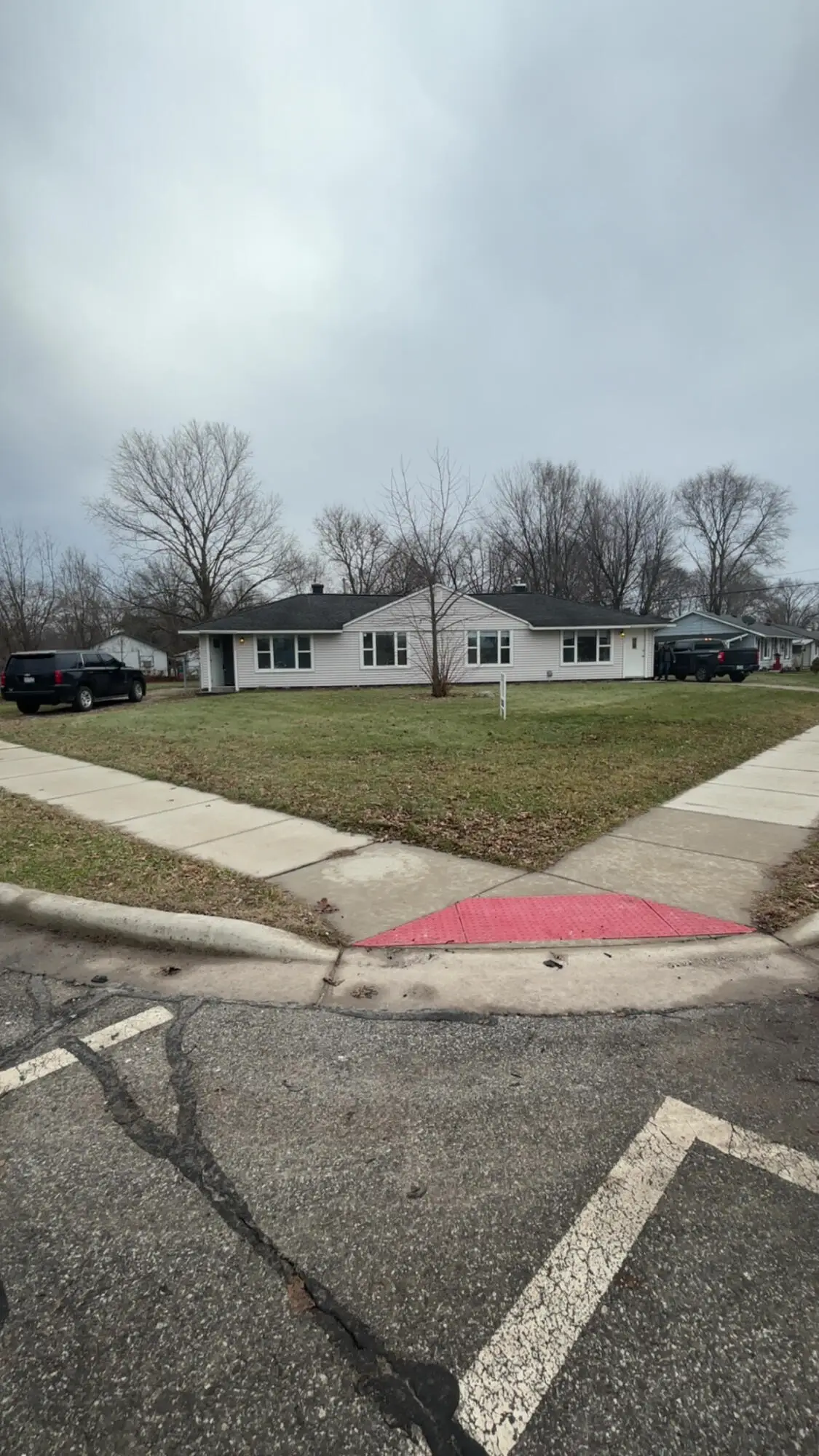 121-123 Parkview Avenue, La Porte, IN 46350 - #1