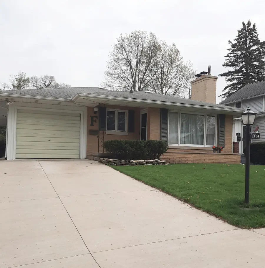 1214 Illinois Avenue, La Porte, IN 46350 - #2