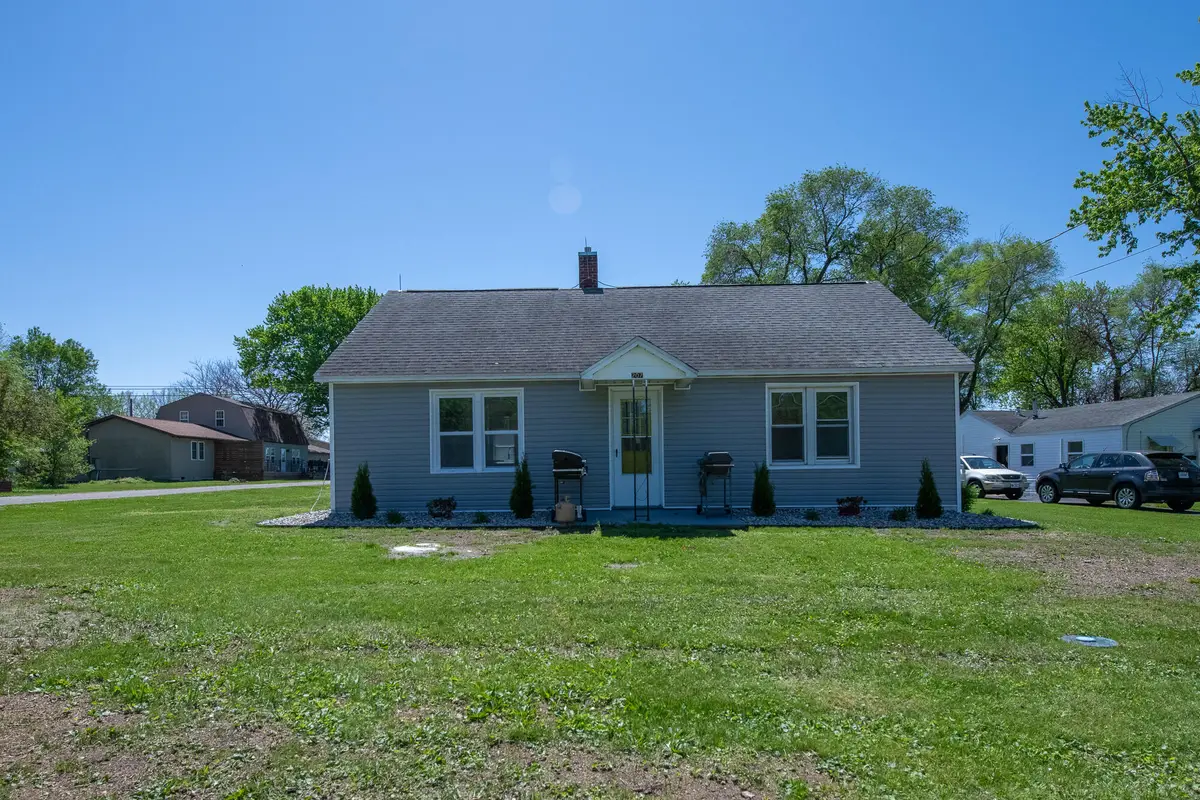 207 Arlington Avenue, North Judson, IN 46366 - #1