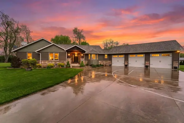 2737 S Smithfield Court, La Porte, IN 46350