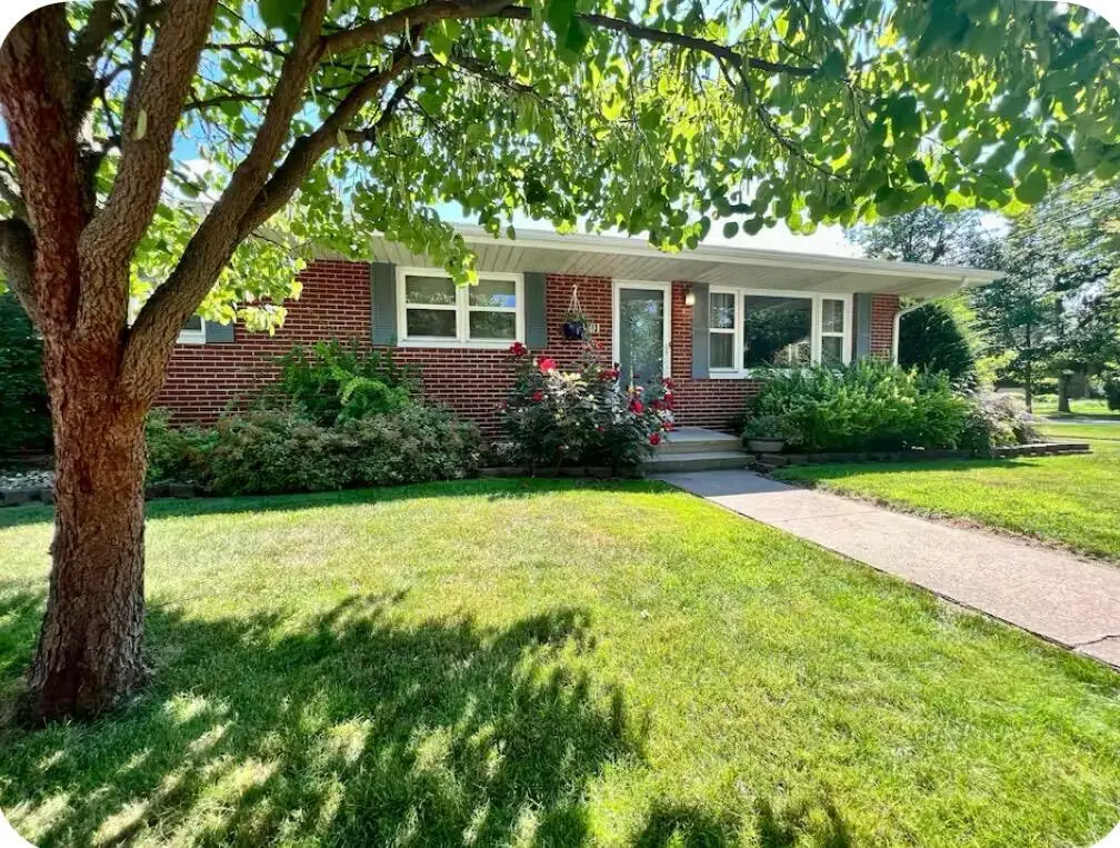 401 S 15th Street, Chesterton, IN 46304 - #1