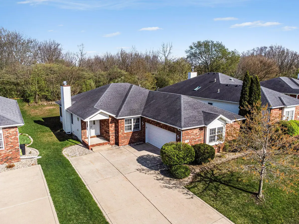 1040 Stillwater Parkway, Crown Point, IN 46307 - #1
