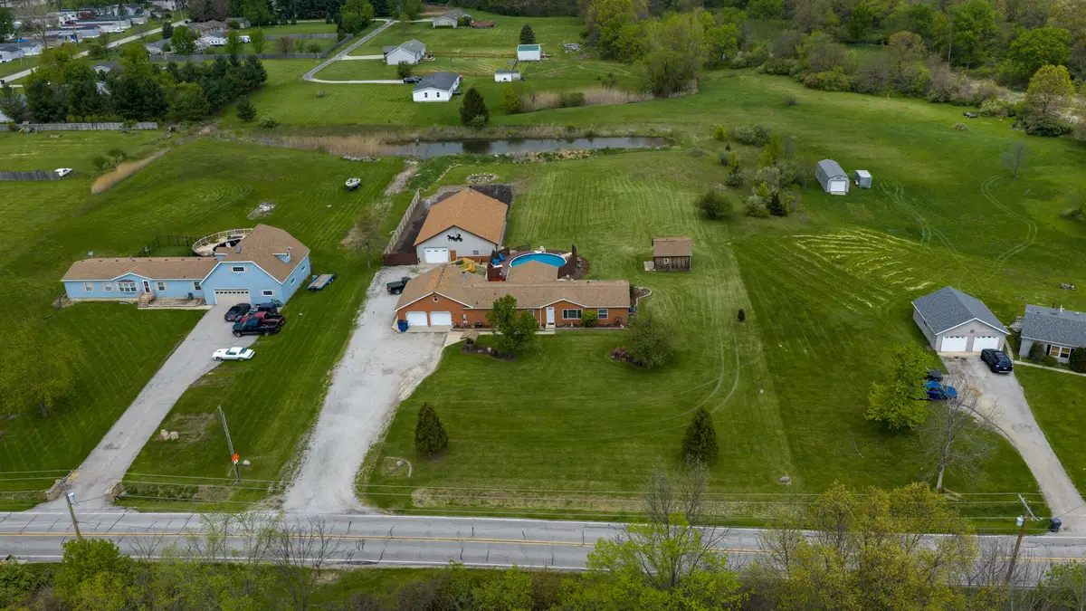 141 W 900 N, Chesterton, IN 46304 - #1