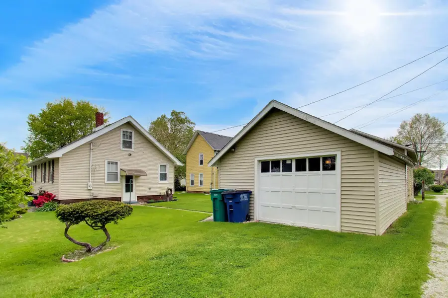 812 Woodward Street, La Porte, IN 46350 - #2