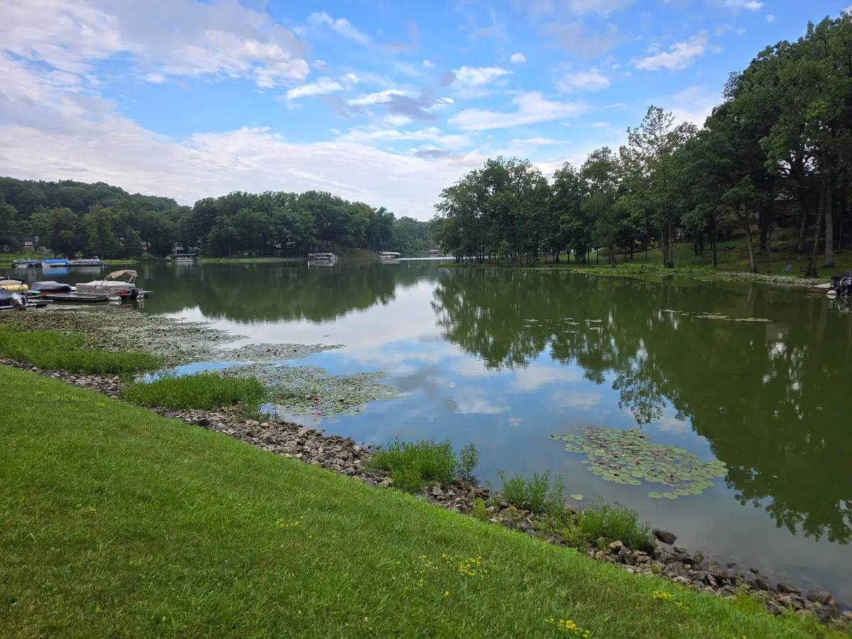 464 Roxbury Road, Valparaiso, IN 46385 - #1