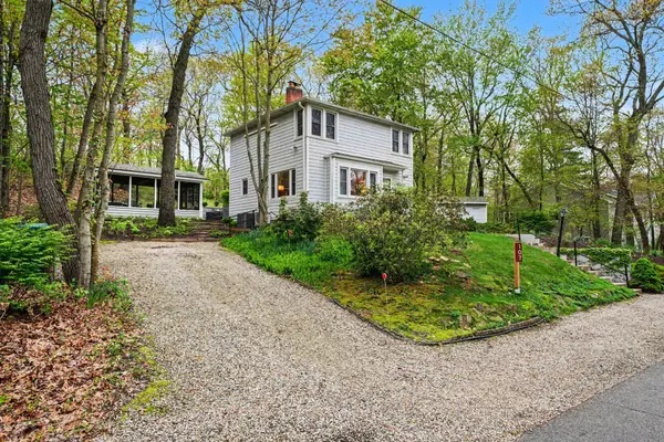 107 W Stillwater Avenue, Beverly Shores, IN 46301