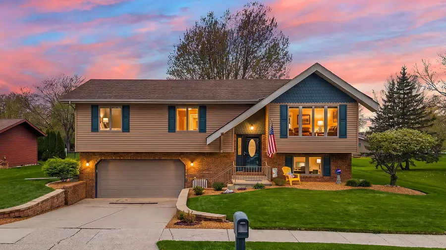 739 Trenton Street, Crown Point, IN 46307 - #2
