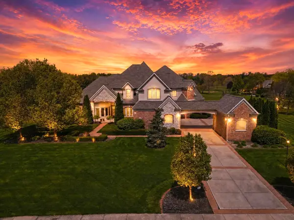 1200 White Hawk Drive, Crown Point, IN 46307