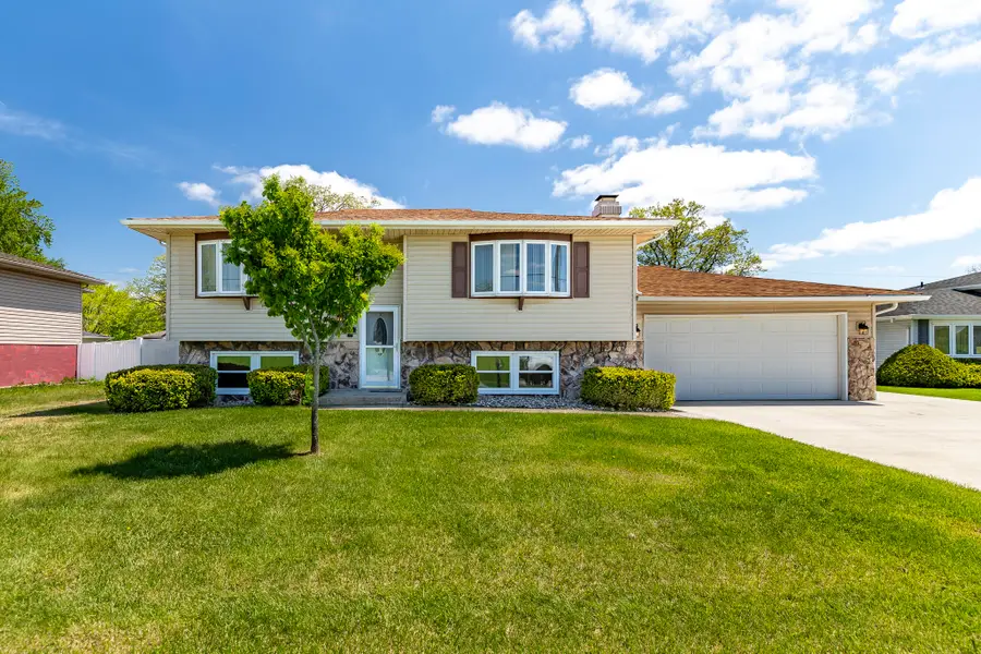 431 S Liverpool Road, Hobart, IN 46342 - #2