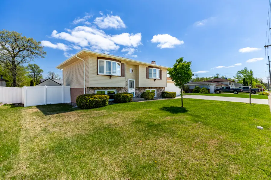 431 S Liverpool Road, Hobart, IN 46342 - #3