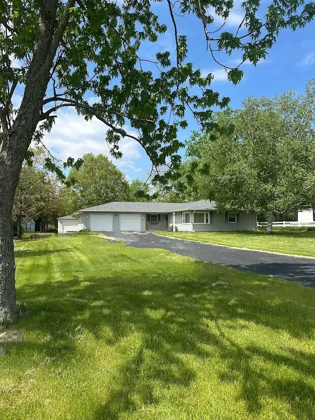 582 N 50 W, Valparaiso, IN 46385 - #2