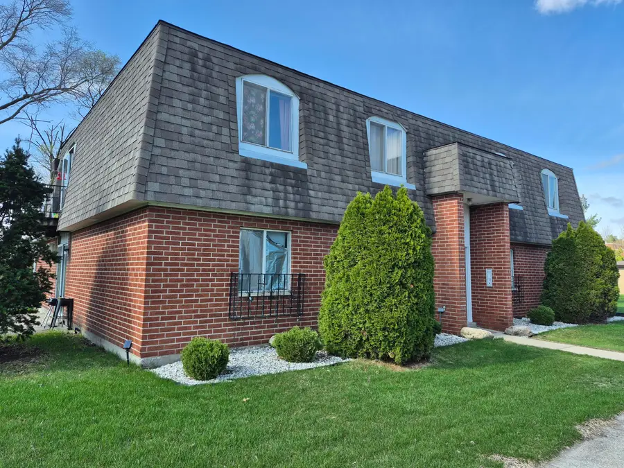 8137 Pine Island Terrace #N, Crown Point, IN 46307 - #3