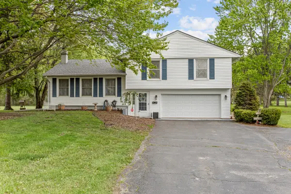 81 E Division Road, Valparaiso, IN 46383