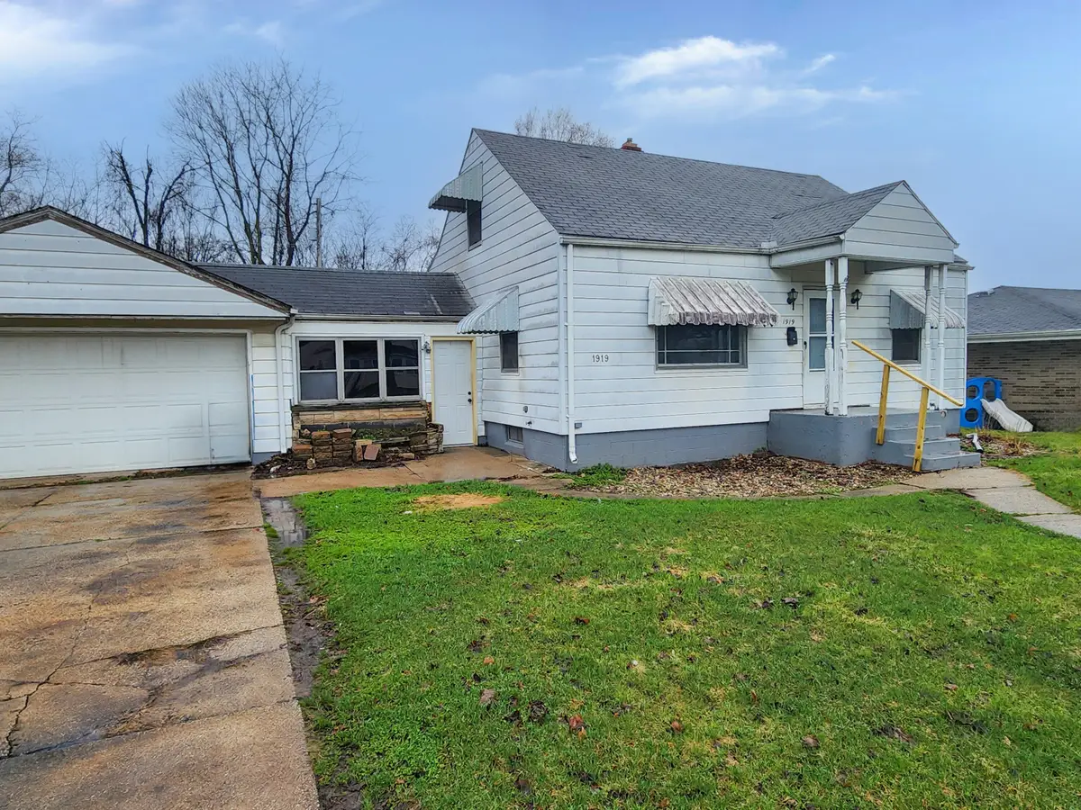 1919 S Carlisle Street, South Bend, IN 46613 - #1