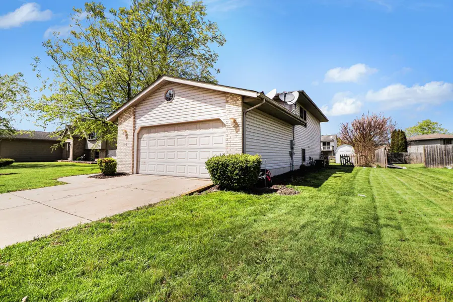 7954 Bracken Pkwy, Hobart, IN 46342 - #2