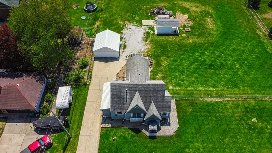 324 W Johnson Road, La Porte, IN 46350 - #2