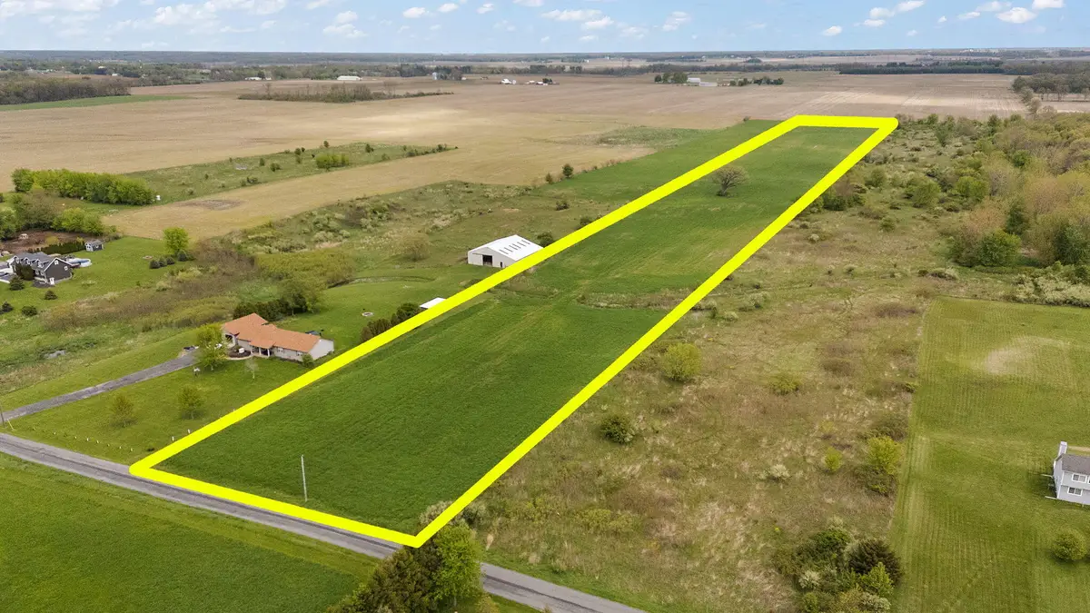 311 S 300 W, Valparaiso, IN 46385 - #1