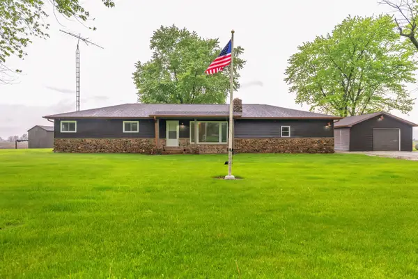 2204 S Meridian Road, Morocco, IN 47963