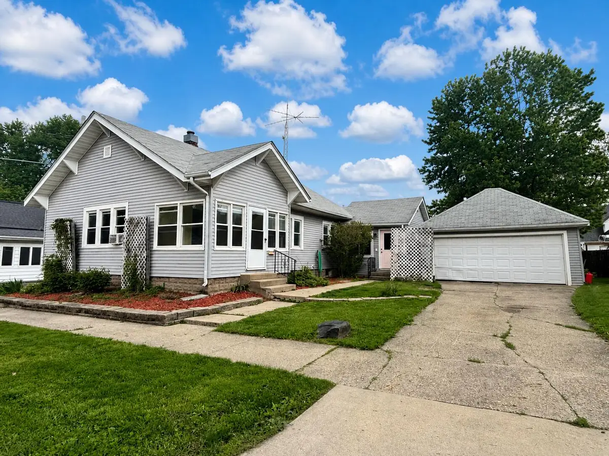 309 N Center Street, Flora, IN 46929 - #1