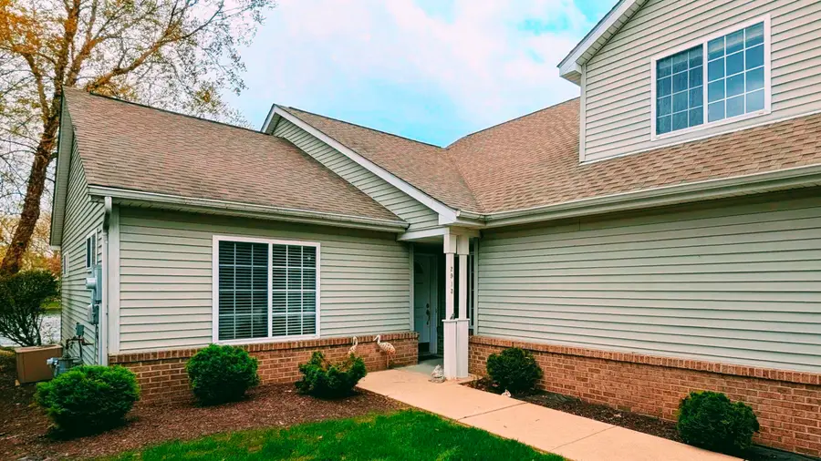 2913 Lake Pointe Drive, Valparaiso, IN 46383 - #2