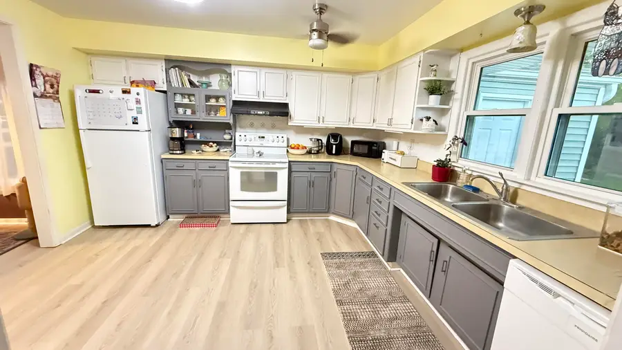 233 N Ernest Street, Griffith, IN 46319 - #3