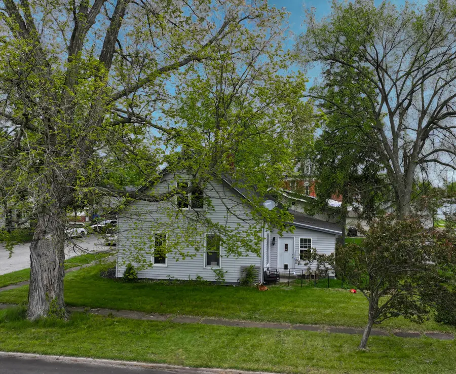 121 W Spring Street, Winamac, IN 46996 - #3