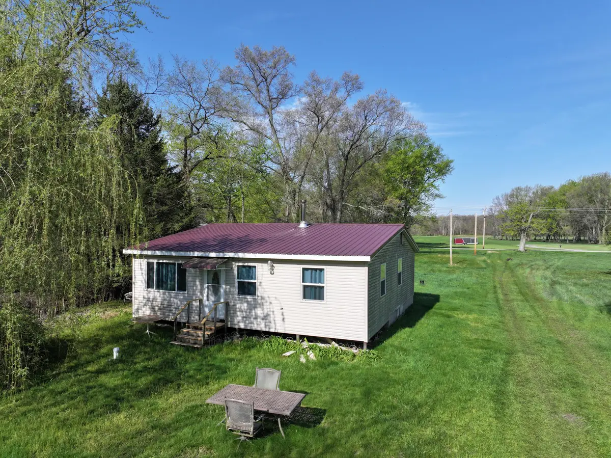 140 S 700 E, Knox, IN 46534 - #1