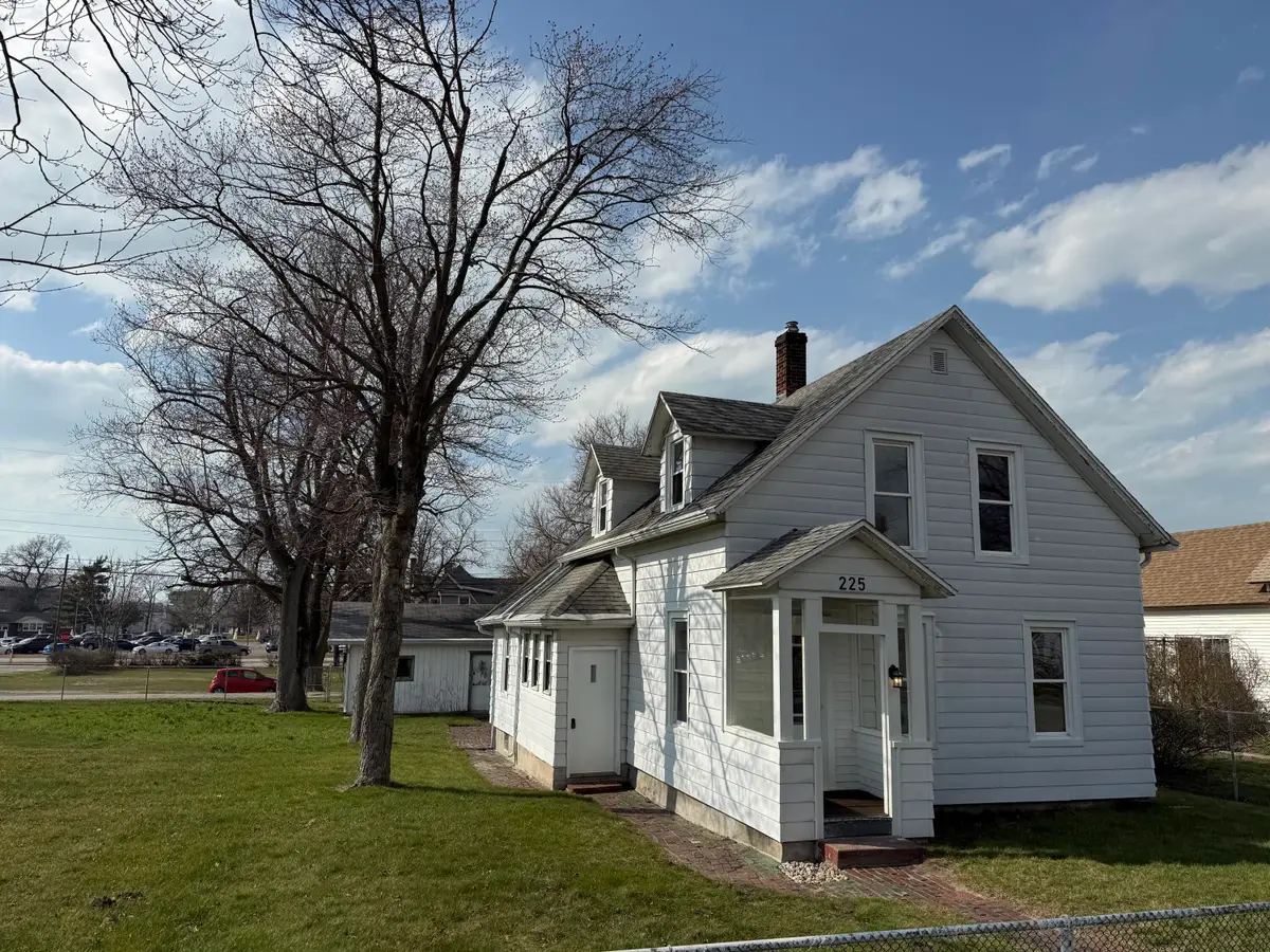 225 Columbia Street, Michigan City, IN 46360 - #1