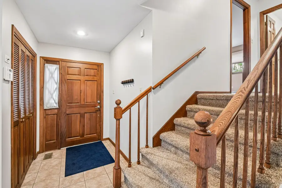 9618 Walnut Drive, Munster, IN 46321 - #3