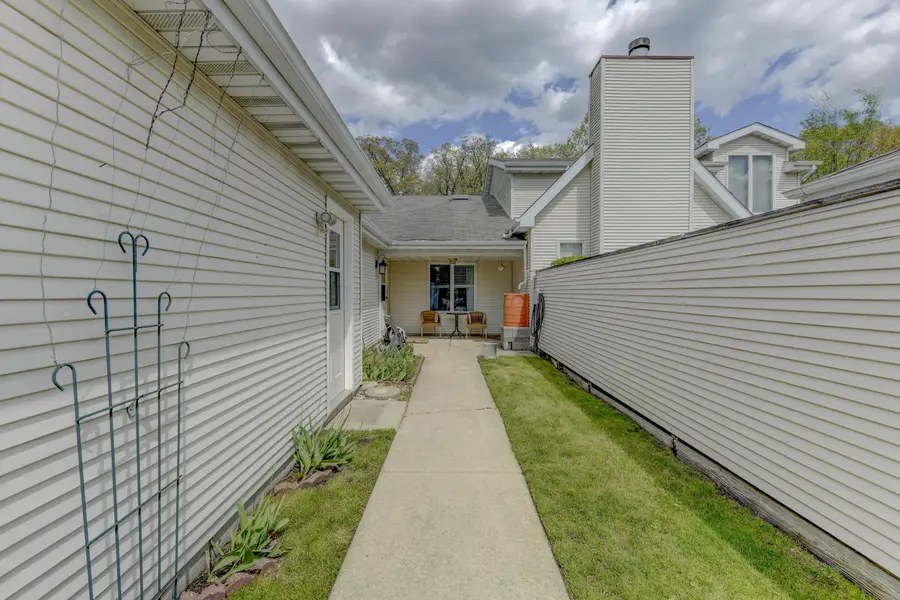 2242 Deerpath Drive W, Schererville, IN 46375 - #2