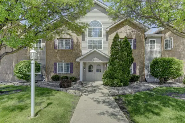 2515 Longwood Drive #102, Highland, IN 46322