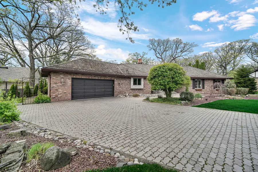 9894 W Oakridge Drive, Saint John, IN 46373 - #3