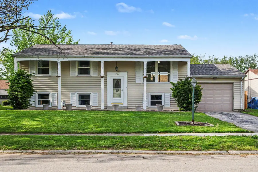 1707 Peachtree Drive, Valparaiso, IN 46383 - #2