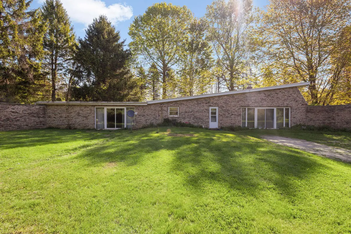 1233 E 800 N, La Porte, IN 46350 - #1