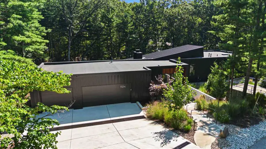 10 S Oval Avenue, Beverly Shores, IN 46301 - #2