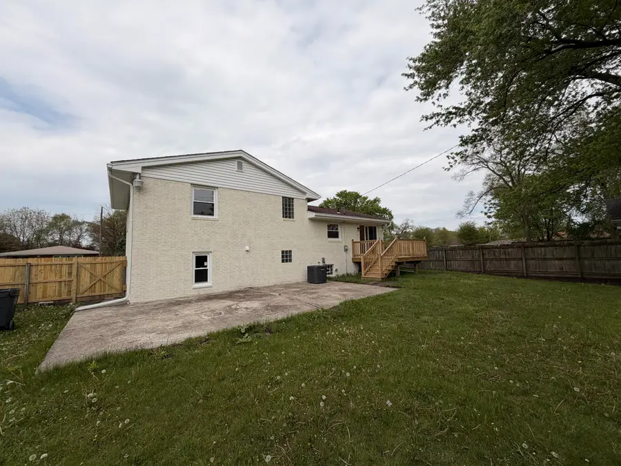 621 E 52nd Avenue, Merrillville, IN 46410 - #3