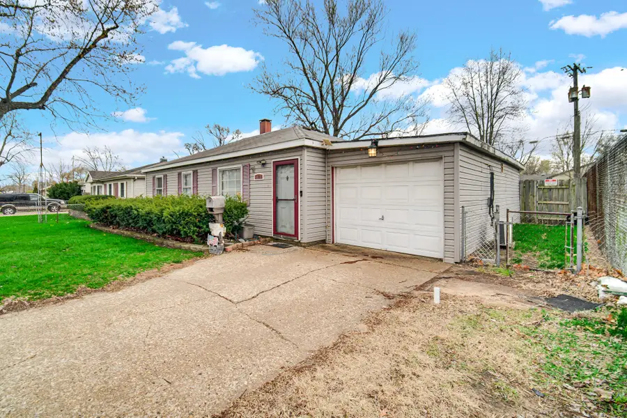 4171 W 39th Avenue, Hobart, IN 46342 - #3