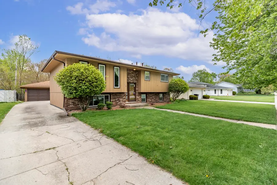 321 N Ernest Street, Griffith, IN 46319 - #2