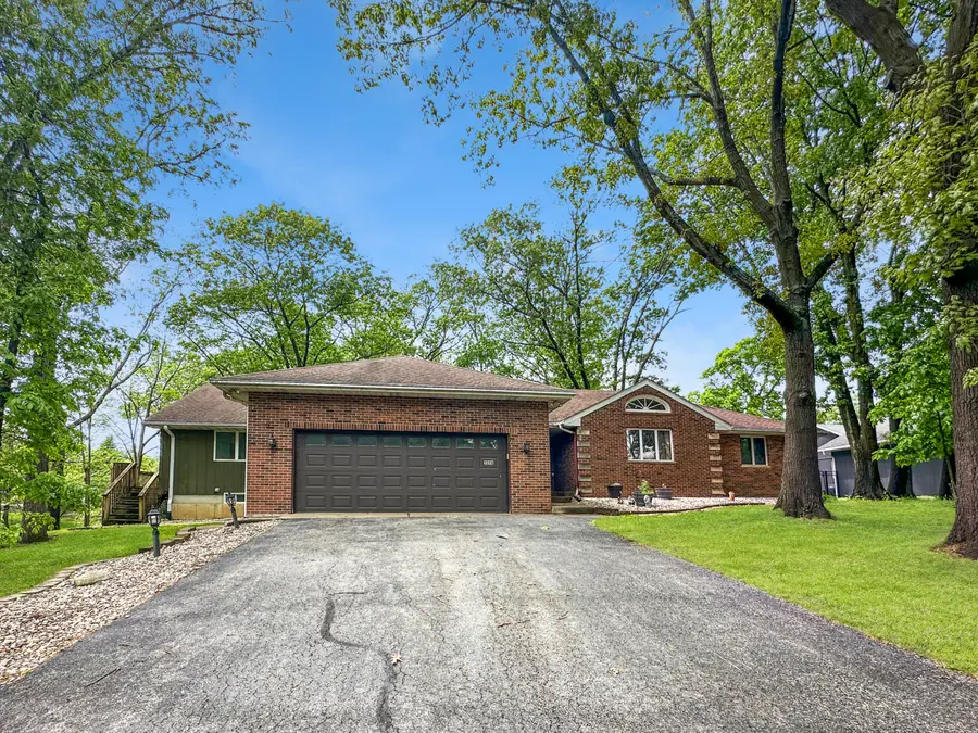 9096 Knickerbocker Street, Saint John, IN 46373 - #2