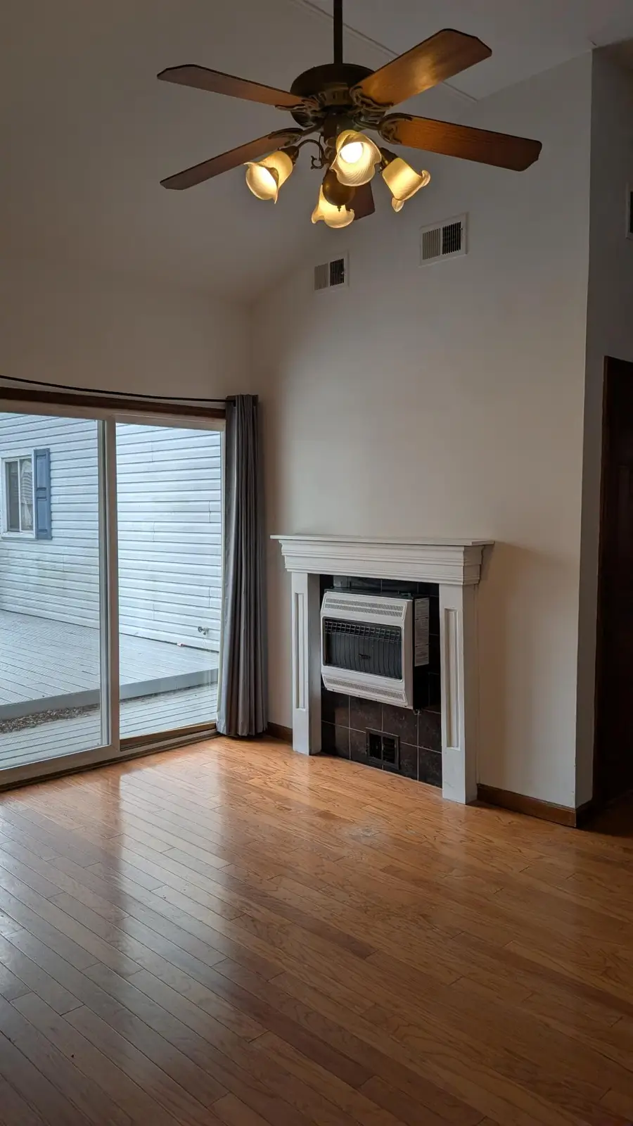318 N Delaware Street, Hobart, IN 46342 - #2