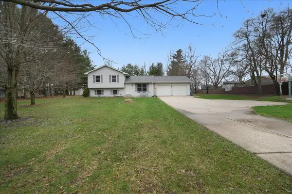 84 S 275 W, Valparaiso, IN 46385