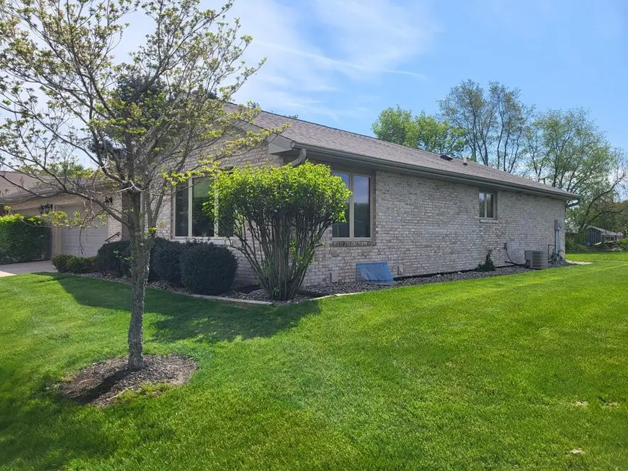 204 Sagamore Pkwy, La Porte, IN 46350 - #2