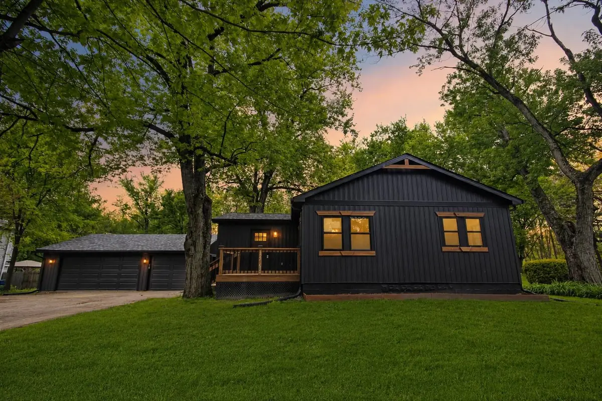 122 E 632 N, Valparaiso, IN 46383 - #1