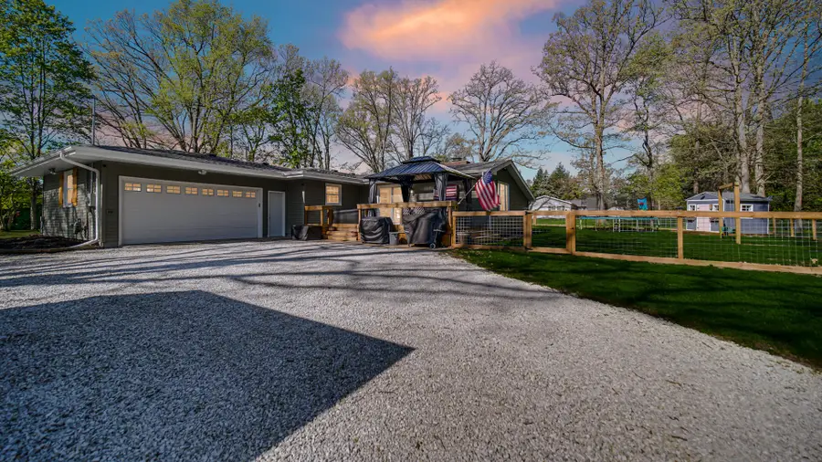 4964 Locksley Drive E, Rensselaer, IN 47978 - #2