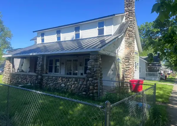210 N Maple Avenue, Argos, IN 46501