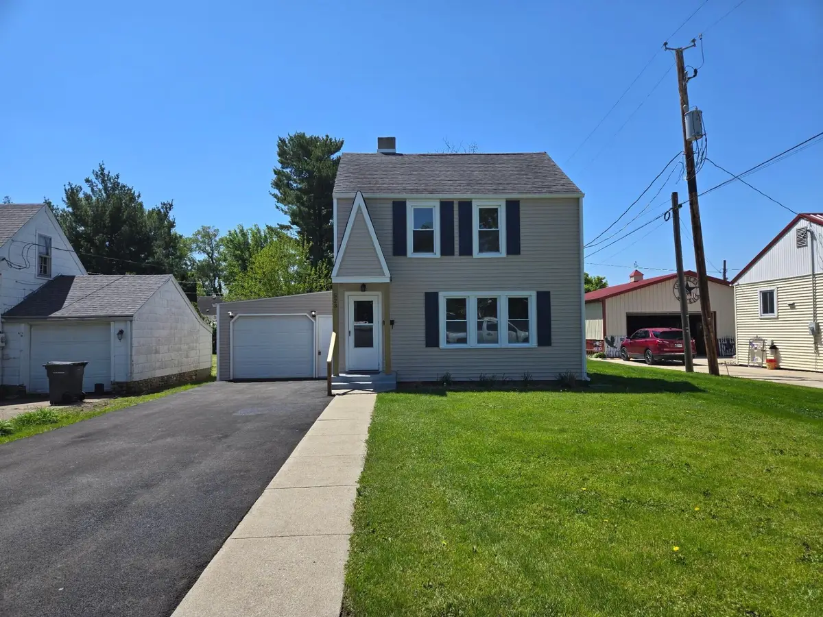 523 W Emmet Avenue, Rensselaer, IN 47978 - #1