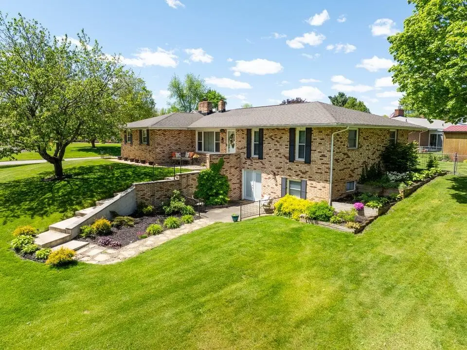 55585 Blue Jay Drive, South Bend, IN 46619 - #1