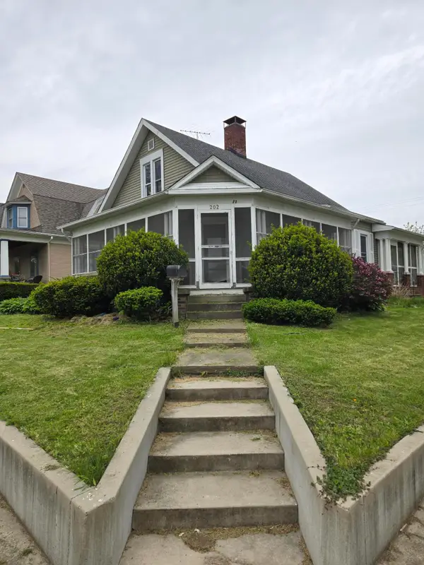 202 G Street, La Porte, IN 46350
