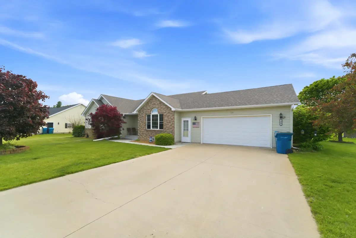 324 Forsythia Street Se, Demotte, IN 46310 - #1